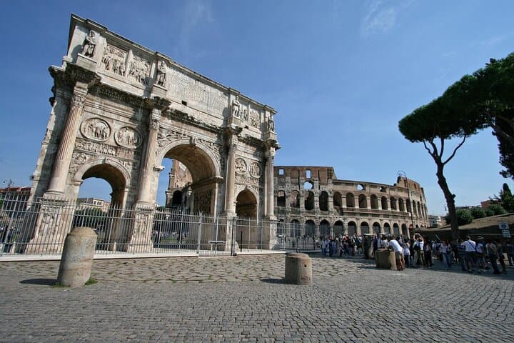 Colosseum, Palatine Hill and Roman Forum Access with Audio Guide