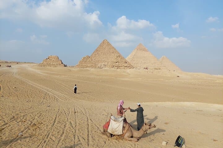 Private Day Tour to Giza Pyramids , Saqqara and Memphis