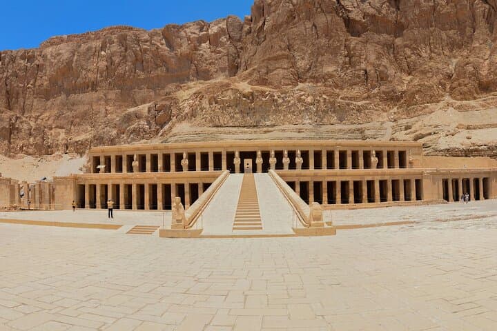 Shared Day Tour to Valley of the Kings, Hatshepsut ,Memnon &lunch