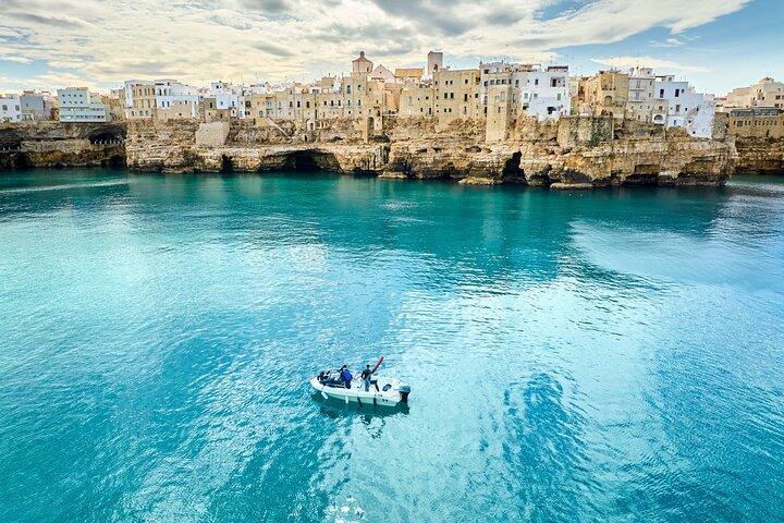 1 Hour and a Half Panoramic Tour of Polignano a Mare by Boat