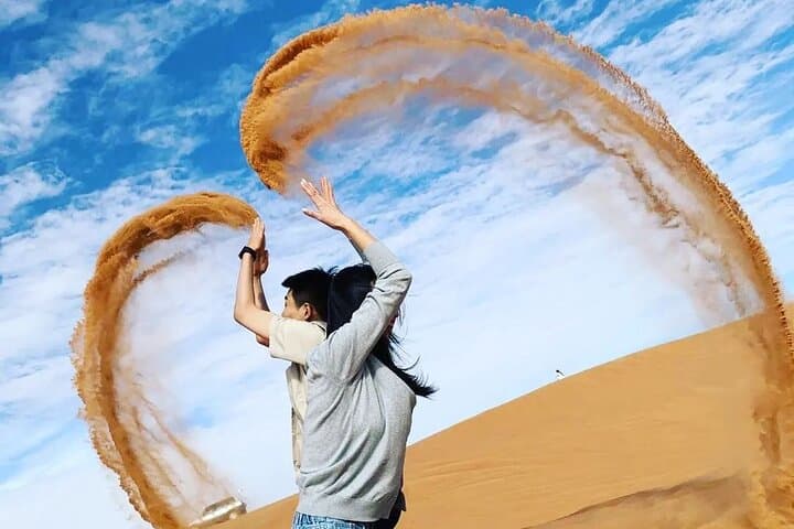 Dubai Desert Safari With Dinner And Live Shows