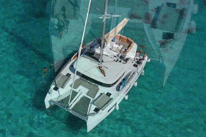 Full Day Catamaran Cruise to Antiparos and Blue Lagoon