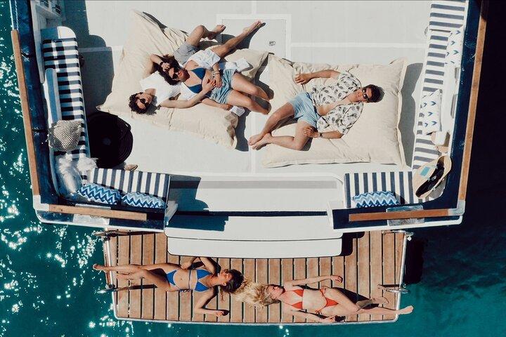 Boat tour of the Bay of Palma with snorkeling and drink