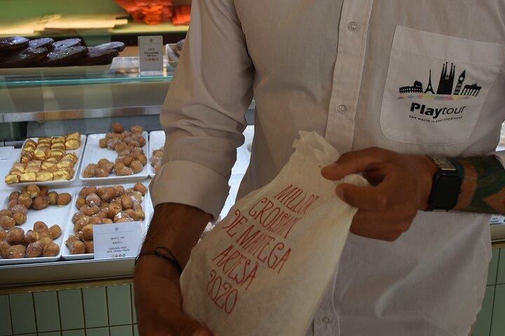 Barcelona Cultural Walking Tour with Food & Wine Tasting