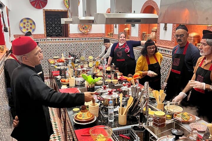 Fez Cooking Class at Palais bab sahra with Market Visit