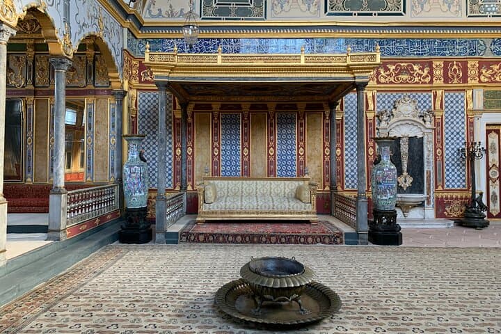 Topkapi Palace/Harem, Basilica Cistern, Grand Bazaar Private Tour