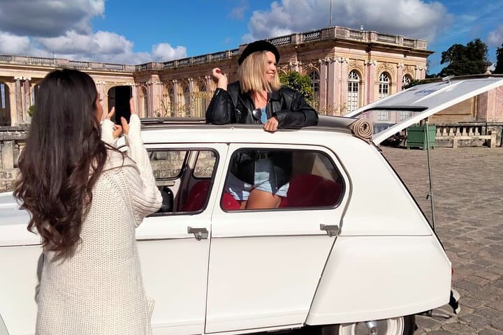 2-Hour Private Tour of Versailles in a Vintage Car (2CV)