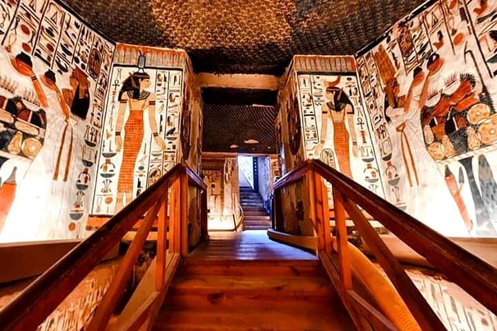 Full-Day Luxor Tour of the East and West Banks with Lunch