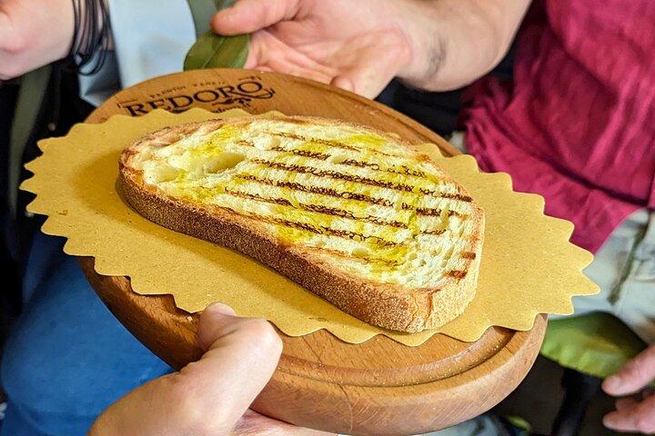 Guided Food Tour with Wine Tasting in Verona