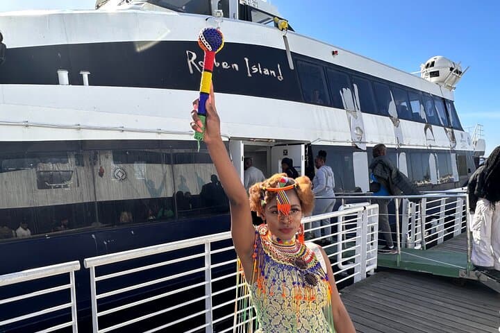 Robben Island & Table Mountain Tour with Hotel Pickup & Drop-off