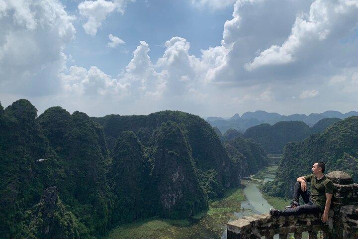 Ninh Binh Group Tour of 11 from Hanoi via Mua Cave Tam Coc Hoa Lu