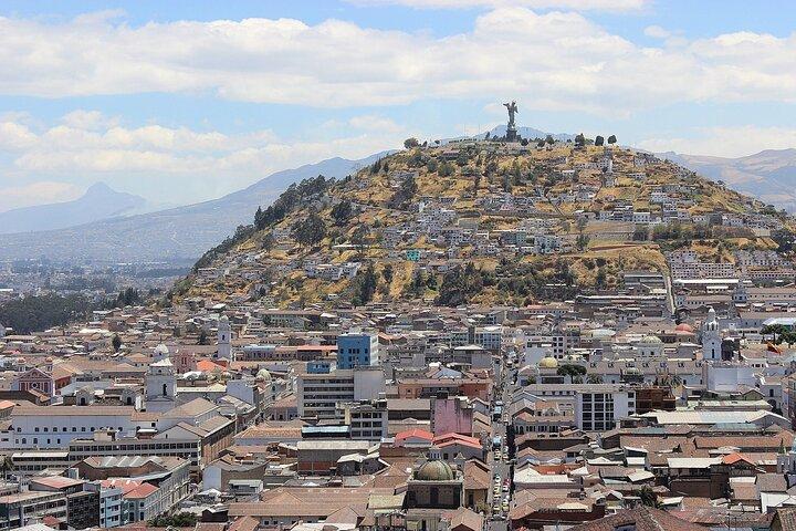 Quito : Private Custom Walking Tour With A Guide (Private Tour)