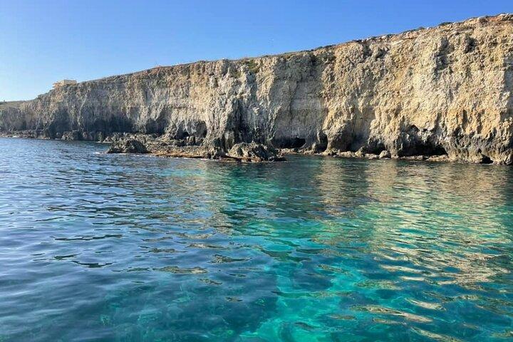 1-Hour Sea Caves and Boat Tour in Ortigia Syracuse