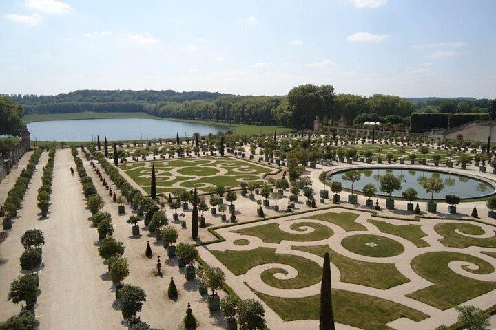 Versailles Royal Palace & Gardens with Hidden King's Apartments