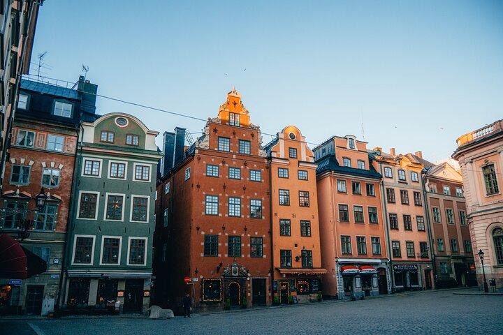 Stockholm: Old Town and City Guided Walking Tour