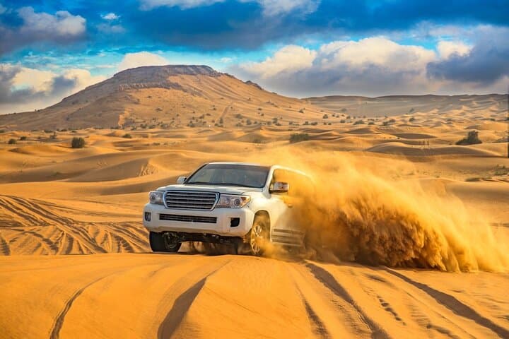 Dubai Desert Safari: 4x4 Dune Bashing, Camel Ride & BBQ Dinner