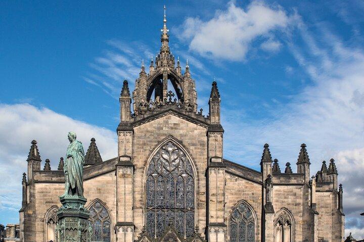 Edinburgh Castle & Old Town Small Group Guided Tour