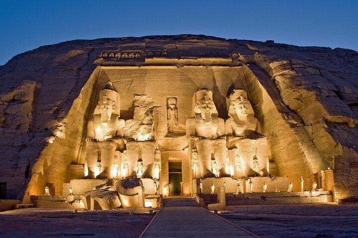 Private Overnight Tour from Luxor to Aswan with Abu Simbel Temple