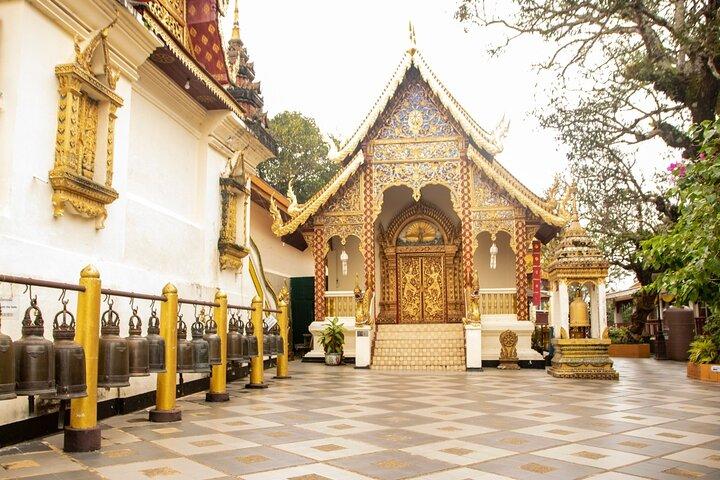 Chiang Mai - Doi Suthep Temple & Wat Pha Lat Hike