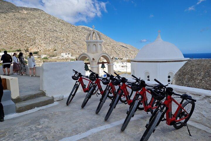 Santorini Small Group Guided E-bike Tour & Local Tomato Museum