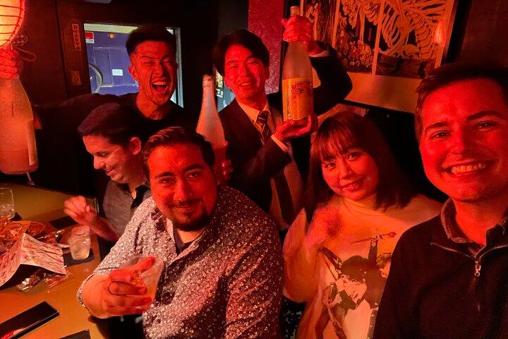 Osaka Dotombori Uranamba Local Bar & Izakaya Crawl Tour