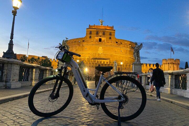 Rome by Night PRIVATE Bike Tour