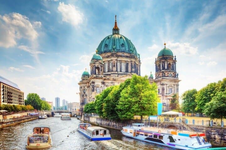 Private Berlin Airport & City Transfer