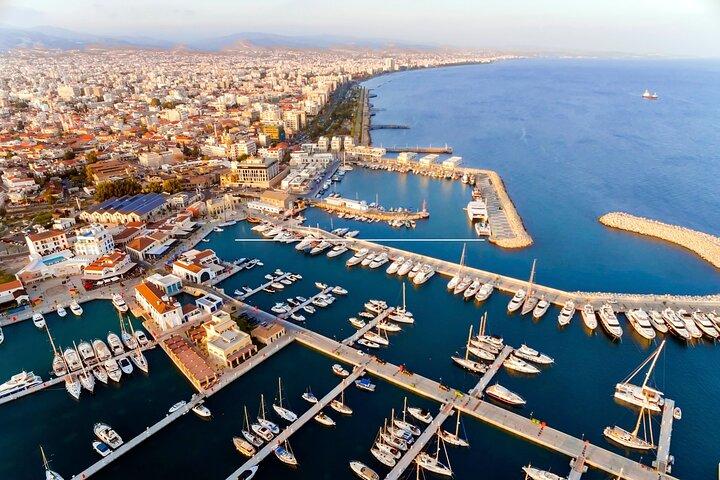 Nikosia : Private Custom Walking Tour with A Guide (Private Tour)
