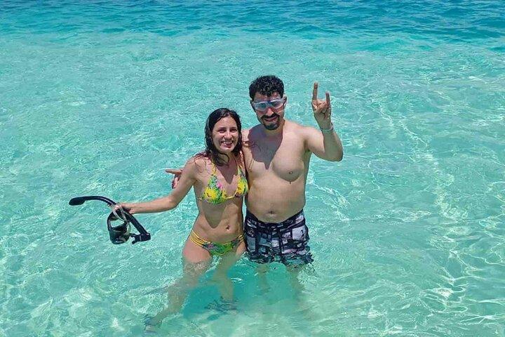 Visit San Blas Paradise: Day Tour to 4 Islands with Lunch & Drink