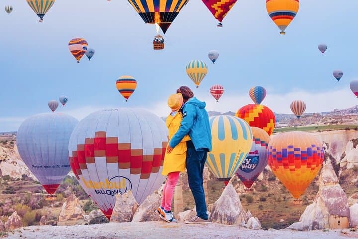 4 Days Istanbul to Cappadocia by Plane+Hot Air Balloon