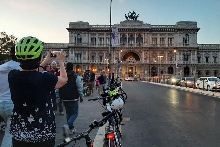 Rome by Night PRIVATE Bike Tour