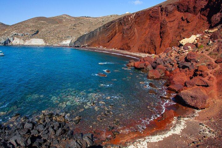 Santorini Private Highlights Tour & Wine Tasting with local guide