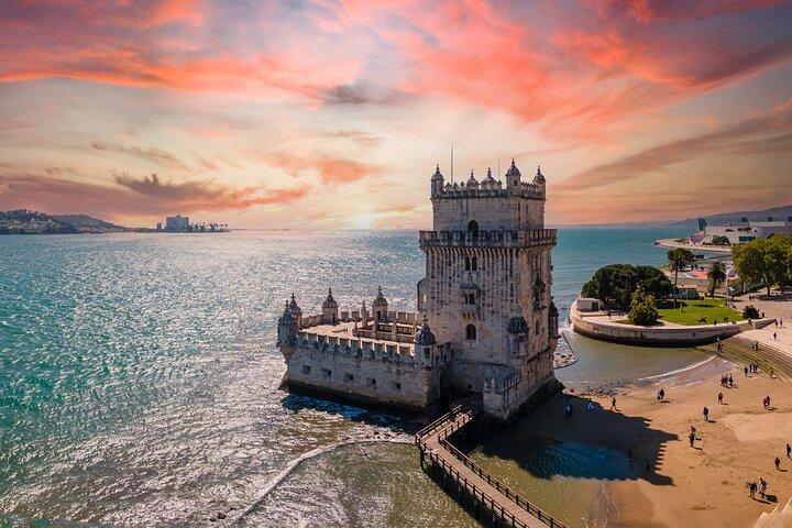 Charms of Lisbon: Alfama Tapas Tour & Sunset Sailing with Wine