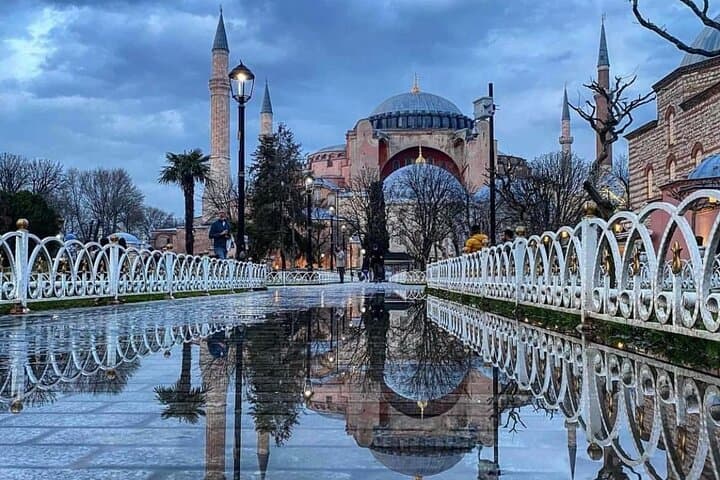 Hagia Sophia, Blue Mosque & Basilica Cistern tour