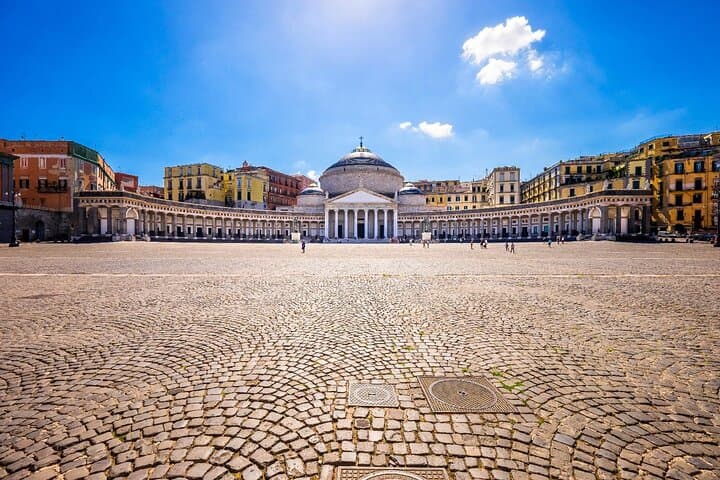 Naples - 4 hours in the streets of the city