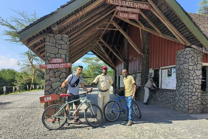 Hell's Gate National Park and Lake Naivasha Private Tour