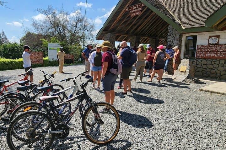 Hell's Gate National Park and Lake Naivasha Private Tour