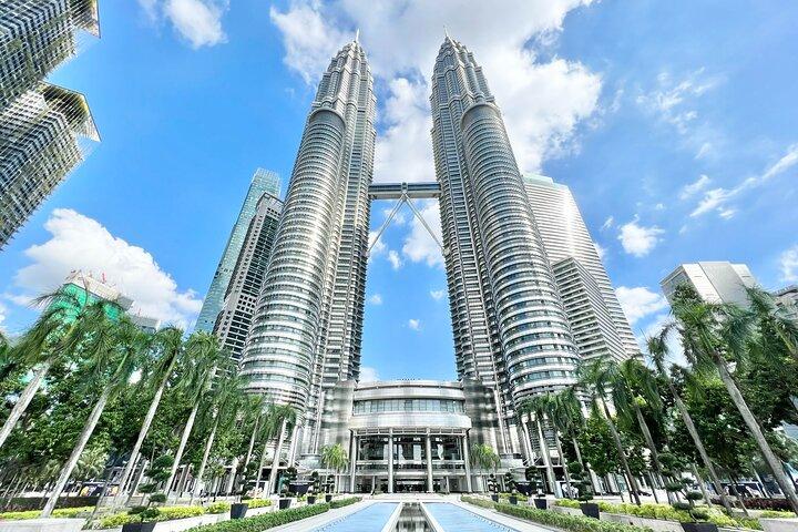 2-WAY FLIGHT: Private Kuala Lumpur guided day tour from Singapore