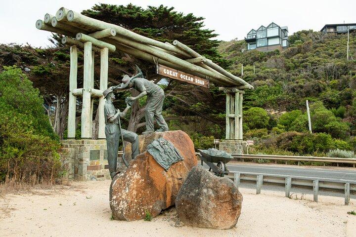 Great Ocean Road & 12 Apostles Small-Group Tour