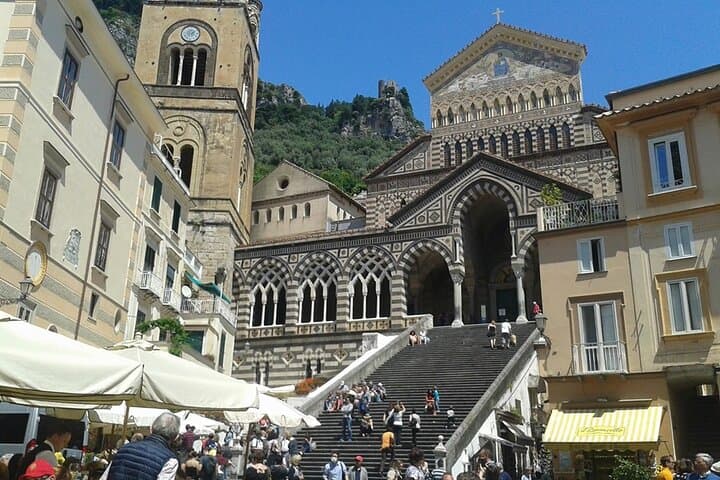 Coastline bus Tour : Sorrento, Positano, Amalfi and Ravello
