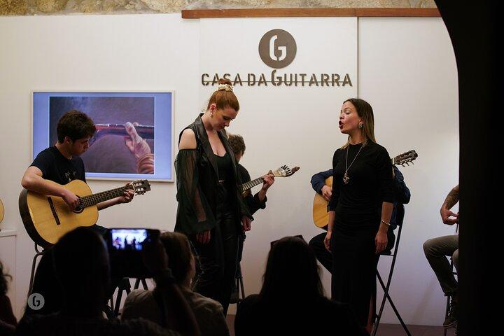 Porto: Fado show with Port wine at Casa da Guitarra