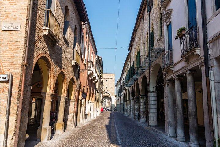 Padova Self-Guided Walking City Tour & Scavenger Hunt
