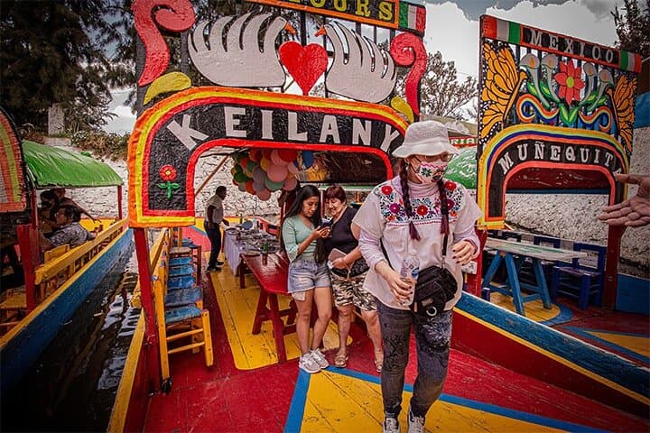 Mexico City: Xochimilco, Coyoacán and University City Tour
