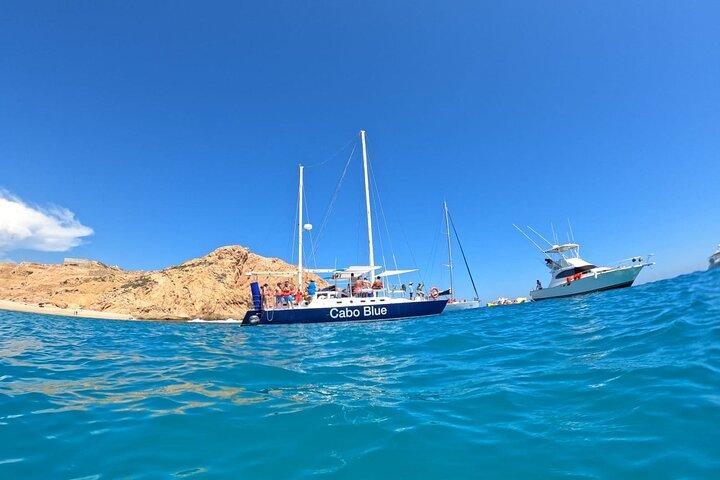 Cabo San Lucas Snorkeling Cruise with Open Bar and Lunch