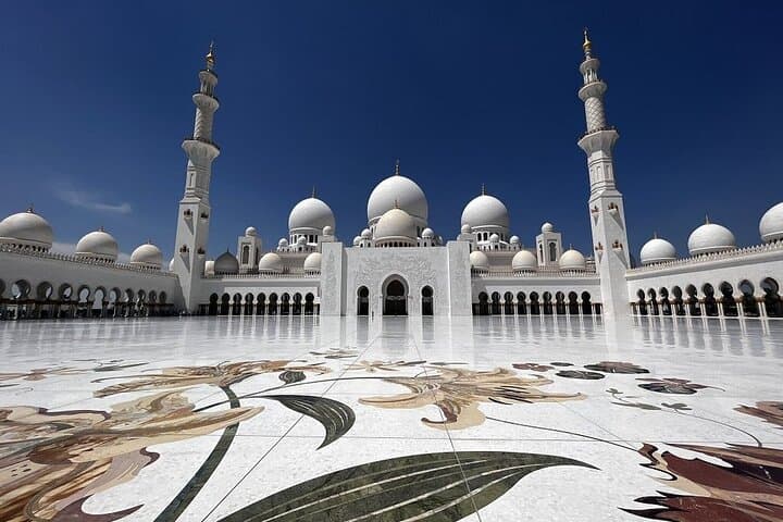 Louvre Museum & Abu Dhabi Grand Mosque Tour in A Private Vehicle