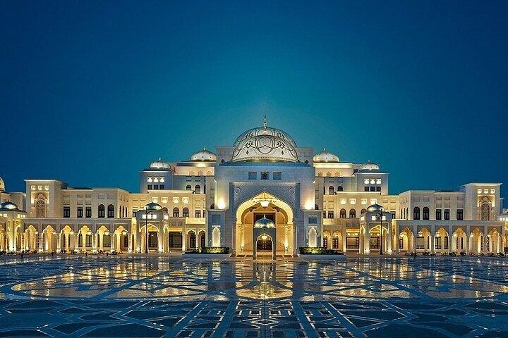 Tour of Qasr Al Watan and Sheikh Zayed Mosque From Dubai