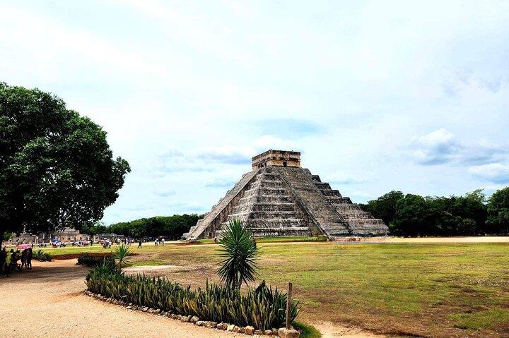 Private Transportation to Chichen Itza – Transportation Only