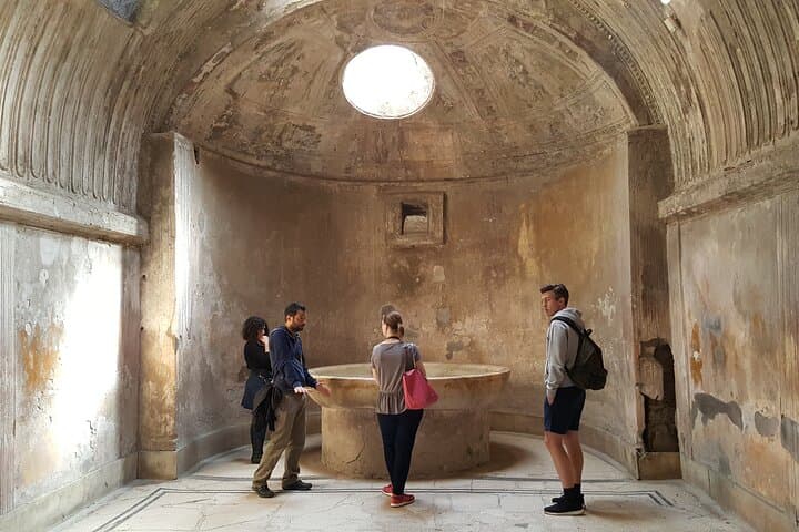 Tour of Pompeii & Amalfi Coast with Skip the Line & Pick Up from Naples Port
