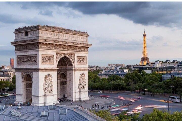 Private transport from Paris to Charles de Gaulle airport