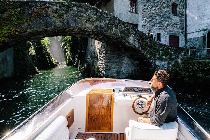 Private Cruise on Lake Como with Speedboat from 1H to 4H